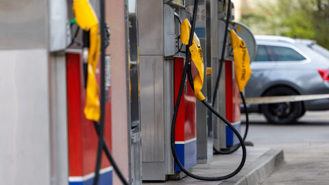 Цените на петрола спаднаха с над 6%, след като Тръмп изпрати мирен план до Иран