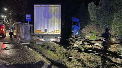 Шофьор на тир с близо 2 промила предизвика тежка катастрофа в Каспичан