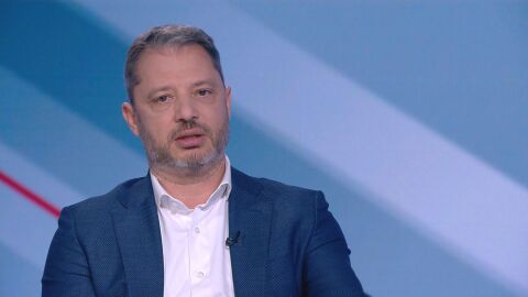 "С какво ще замърсим водата - с вода или с пясък?": Защо Делян Добрев напоследък е толкова активен за шистовия газ?