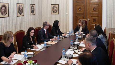 В навечерието на Великден: Президентът обсъди с НАП и КЗП контрола върху ръста на цените 