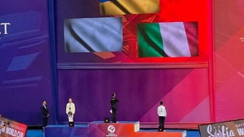 Скандал в София: Рускиня загърби флага на Украйна (ВИДЕО)