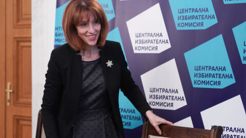 ЦИК се среща с Андрей Гюров