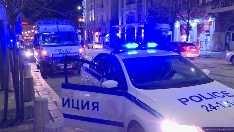 Откриха мъж мъртъв пред дома му в Кърджали