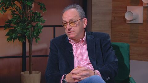 Снимка: „Скритото евро вече е тук“ – Проф. Стоянович с критика към протестите на „Възраждане“ срещу валутата