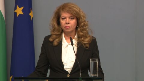 Илияна Йотова връчва мандата за съставяне на правителство на 7 май