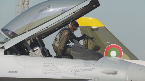 Майор Тодор Тодоров, пилот на F-16: Небето над България се пази от български пилоти