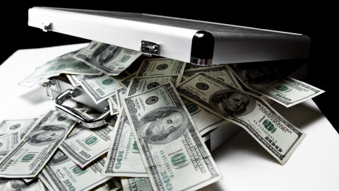 Мъж обвини шефката си в сексуален тормоз, искал 20 млн., за да мълчи