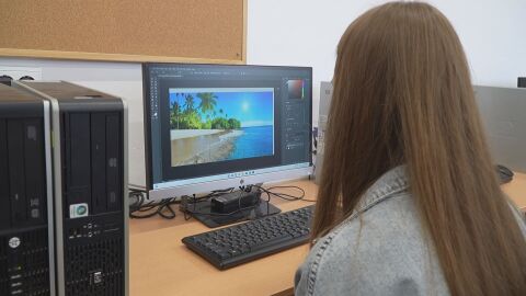 Мечта за световно: Ученички от Елена събират средства за състезание по креативен дизайн