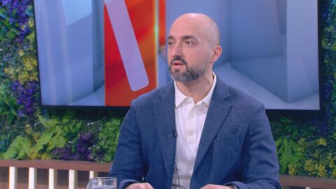 Рецептата за евтин ток: Слънце през лятото, вятър през зимата и батерии за съхранение