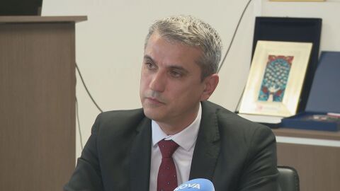 Извличане на данни от банкови карти: Измамници източвали до хиляди евро, после купували техника, злато, наркотици