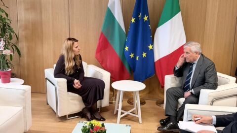 Външните министри на България и Италия обсъдиха реализацията на Коридор №8 