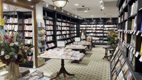 Български книги в най-старата книжарница 