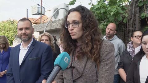 Родители на протест в Сливен заради мухъл и влага в детска градина