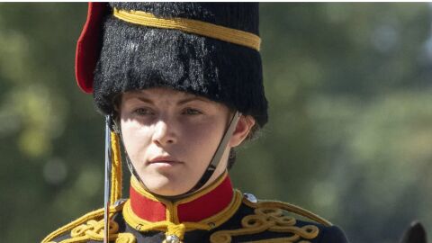 Ездачка от кралския отряд на Великобритания почина след падане