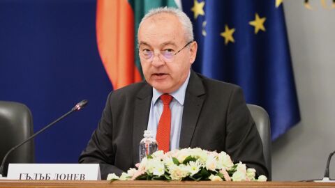 Снимка: Гълъб Донев за бюджета: Опитваме се да върнем нормалността в държавните финанси