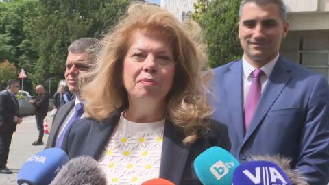 Илияна Йотова: България обмисля реципрочно отношение, ако не паднат визите за САЩ за българите
