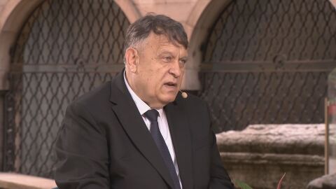 Просветният министър: Учебното съдържание трябва да се олекоти, учебниците - да се осъвременят 