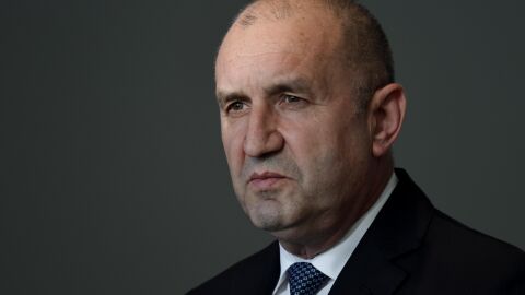 Румен Радев към Марк Рюте: България има важен принос за сигурността на НАТО