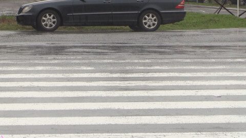 Джип блъсна две деца на пешеходна пътека в Пазарджик