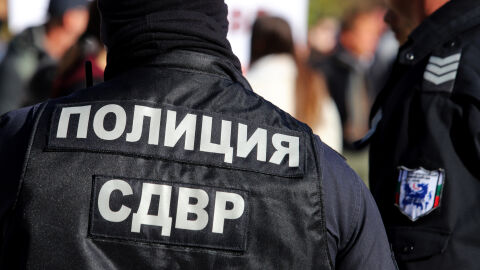Снимка: СДВР провежда специализирана полицейска операция в ромските махали 