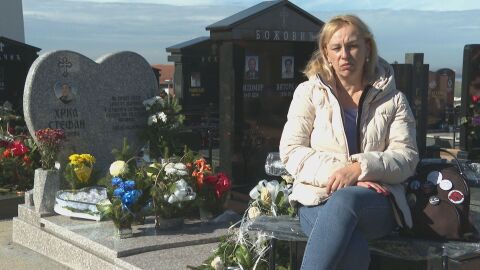 Диана Хърка, която обяви гладна стачка заради трагедията в Нови Сад, бе приета в болница в Белград