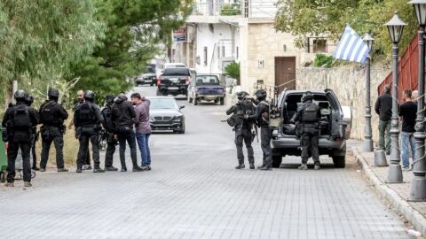 Кървава вендета на о. Крит: Най-малко трима загинали и поне 10 ранени след стрелба