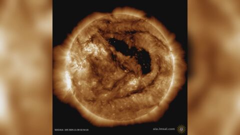Силни геомагнитни бури над България на 7 ноември