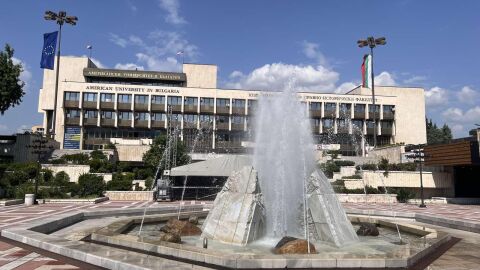 Мъж нанесе прободни рани с нож на жена в центъра на Благоевград