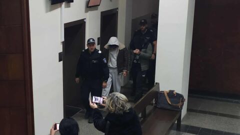 Четиримата, източвали над 7 тона гориво, остават в ареста 