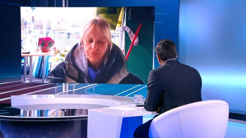 "Те печелят от моята мъка": Майка, загубила сина си, гладува вече цяла седмица 