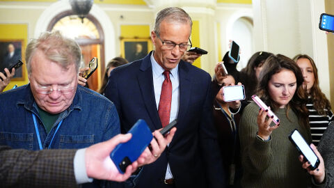 Сенатът на САЩ придвижи законопроект за слагане на край на бюджетната парализа