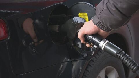 Горивата поскъпват: Дизелът с до 10 стотинки нагоре за 20 дни