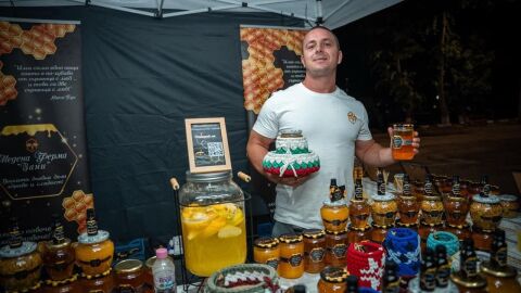 &quot;Исках да направя добро, но нямах идея как&quot;: Здравко, който дари 1 тон мед на хора в нужда