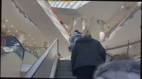 Евакуация в столичен мол (ВИДЕО)