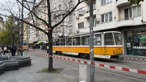 Инцидентът с трамвай в София: Блъснато е 11-годишно дете с колело (ВИДЕО, СНИМКИ)