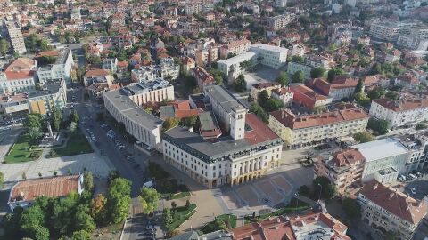 Високите етажи в Сливен минават на воден режим заради авария