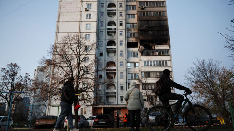 Масирана руска атака в Киев, в града се чуват експлозии, има ранени