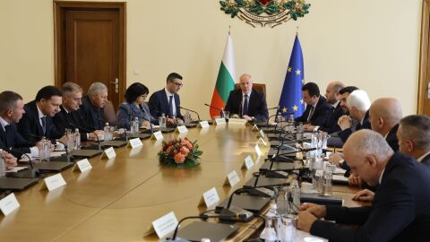 Желязков: Рафинерията е елемент от критичната инфраструктура, държавата има  ангажименти в полза на обществото