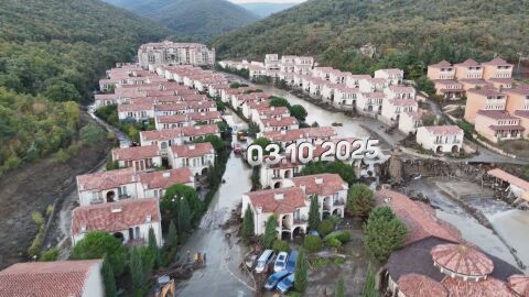 Там, където бетонът отстъпи място на водата: Как изглежда „Елените“ 40 дни след потопа?