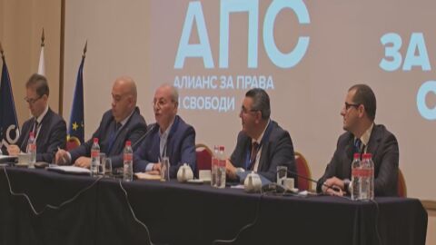 Ахмед Доган ще е почетен председател на АПС с оперативни функции