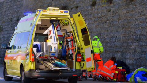 Кола се вряза в тълпа на състезание, девет души са ранени (ВИДЕО)