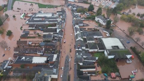Бурята „Клаудия“ взе три жертви в Португалия (ВИДЕО)
