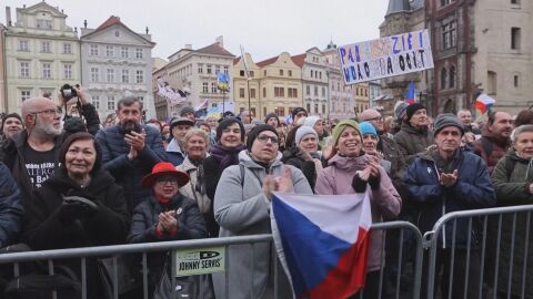 Нежната революция: Чехия и Словакия отбелязаха 36 г. от падането на комунистическия режим