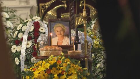 „Тя е въздухът и Слънцето за мен“: Сбогуваме се с Алена