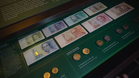 Германия след еврото: Каква е равносметката 23 години след смяната на валутата?