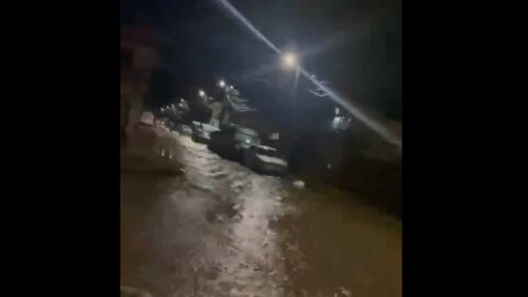 Силен дъжд, градушка и гръмотевици в Петрич: Улици като реки, има наводнени мазета (ВИДЕО)