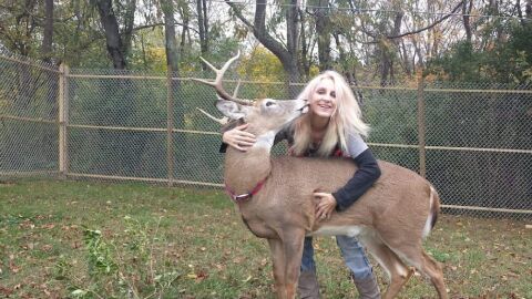 Елен убива жена, след като тя го спасява (СНИМКИ)