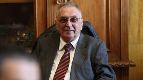 Нападнаха доайена на българската общност в РСМ Владимир Перев