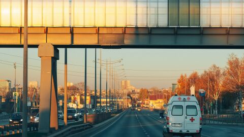 Откриха жива жена в ковчег, малко преди да я кремират (ВИДЕО)