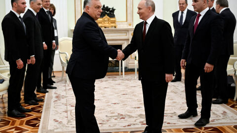 Виктор Орбан посети Владимир Путин в Москва и поиска още руски петрол и газ (СНИМКИ)